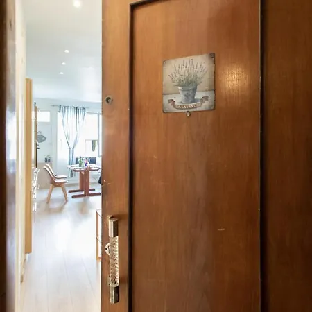 Beautiful , 3 Min Walk , Free Parking, Near Negresco Nice